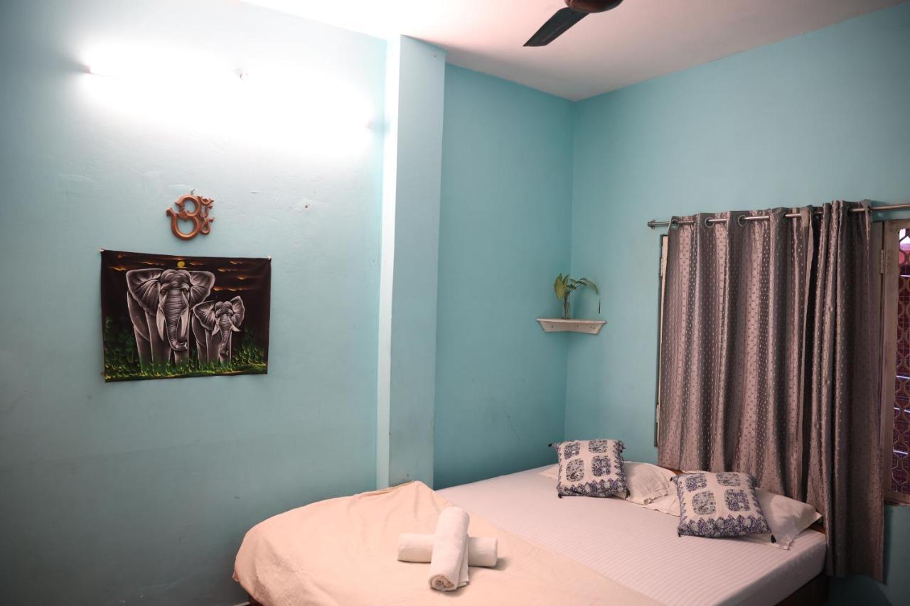 Good Vibes Hostel バラナシ エクステリア 写真