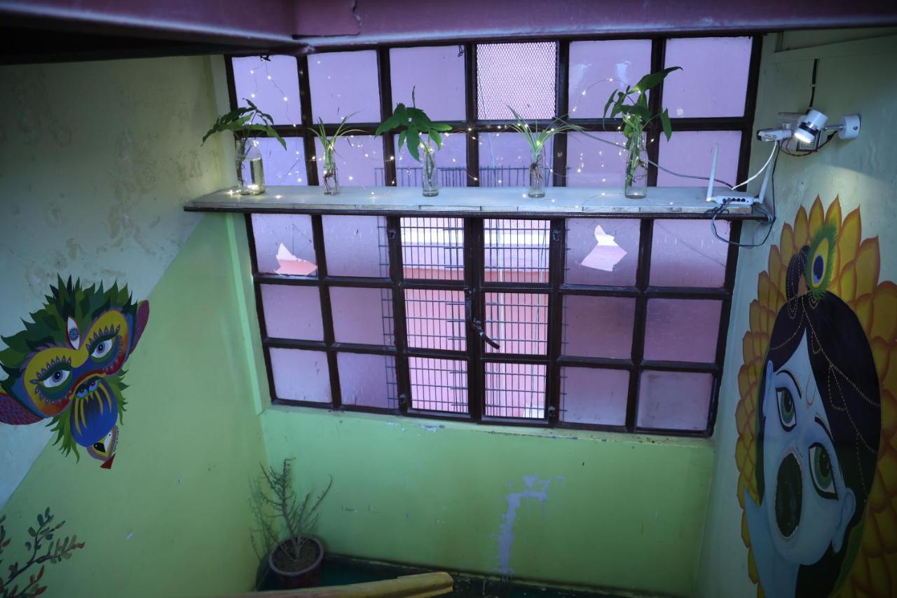 Good Vibes Hostel バラナシ エクステリア 写真