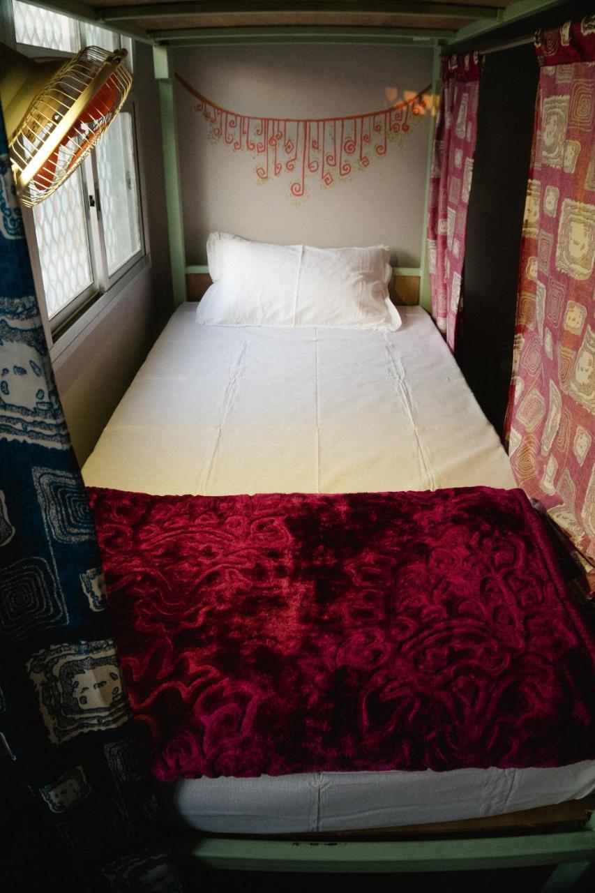 Good Vibes Hostel バラナシ エクステリア 写真