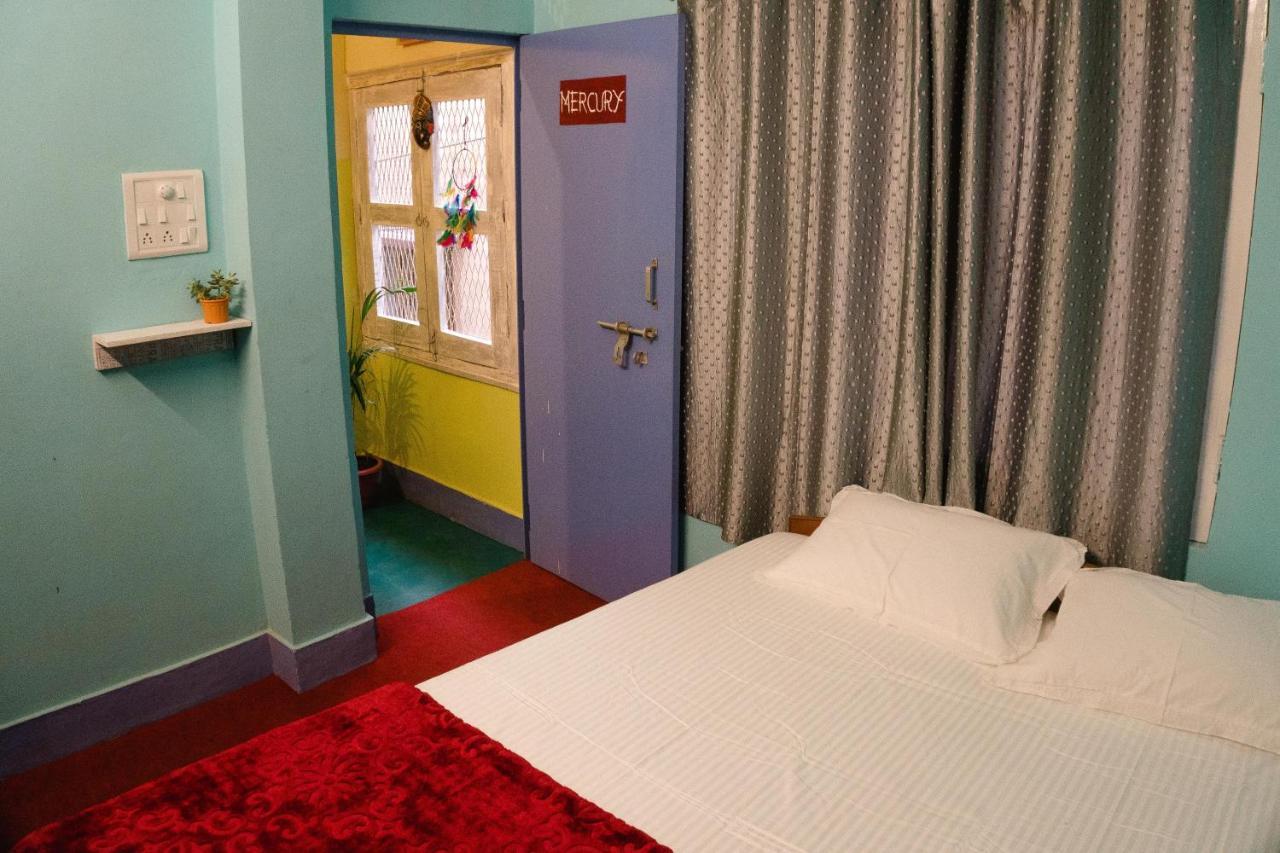 Good Vibes Hostel バラナシ エクステリア 写真